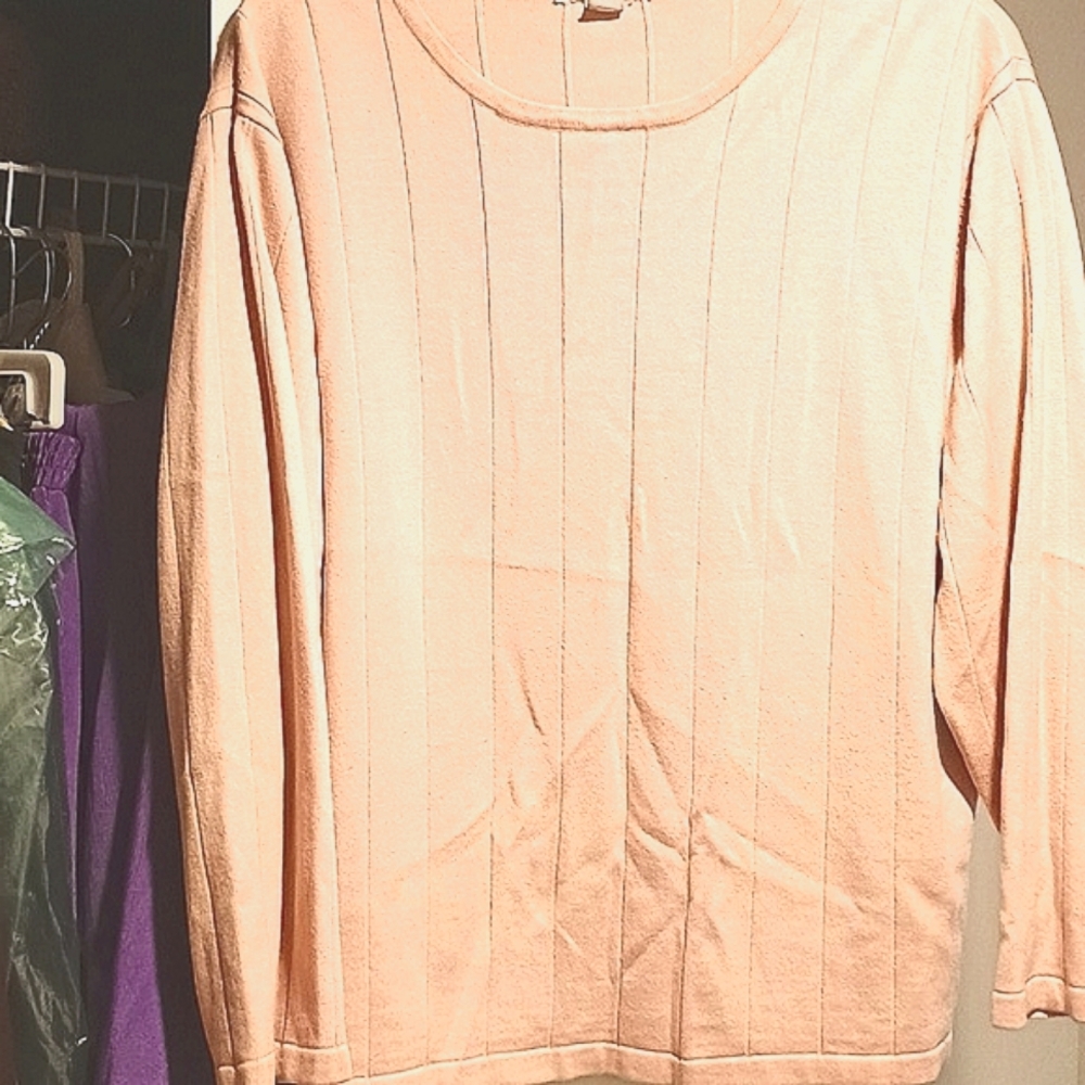 Dressbarn woman pale pink sweater